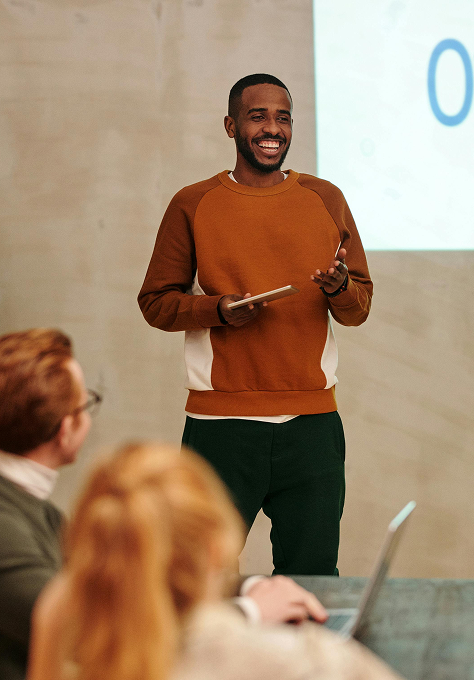 Functional analysts collaborating on Odoo process analysis