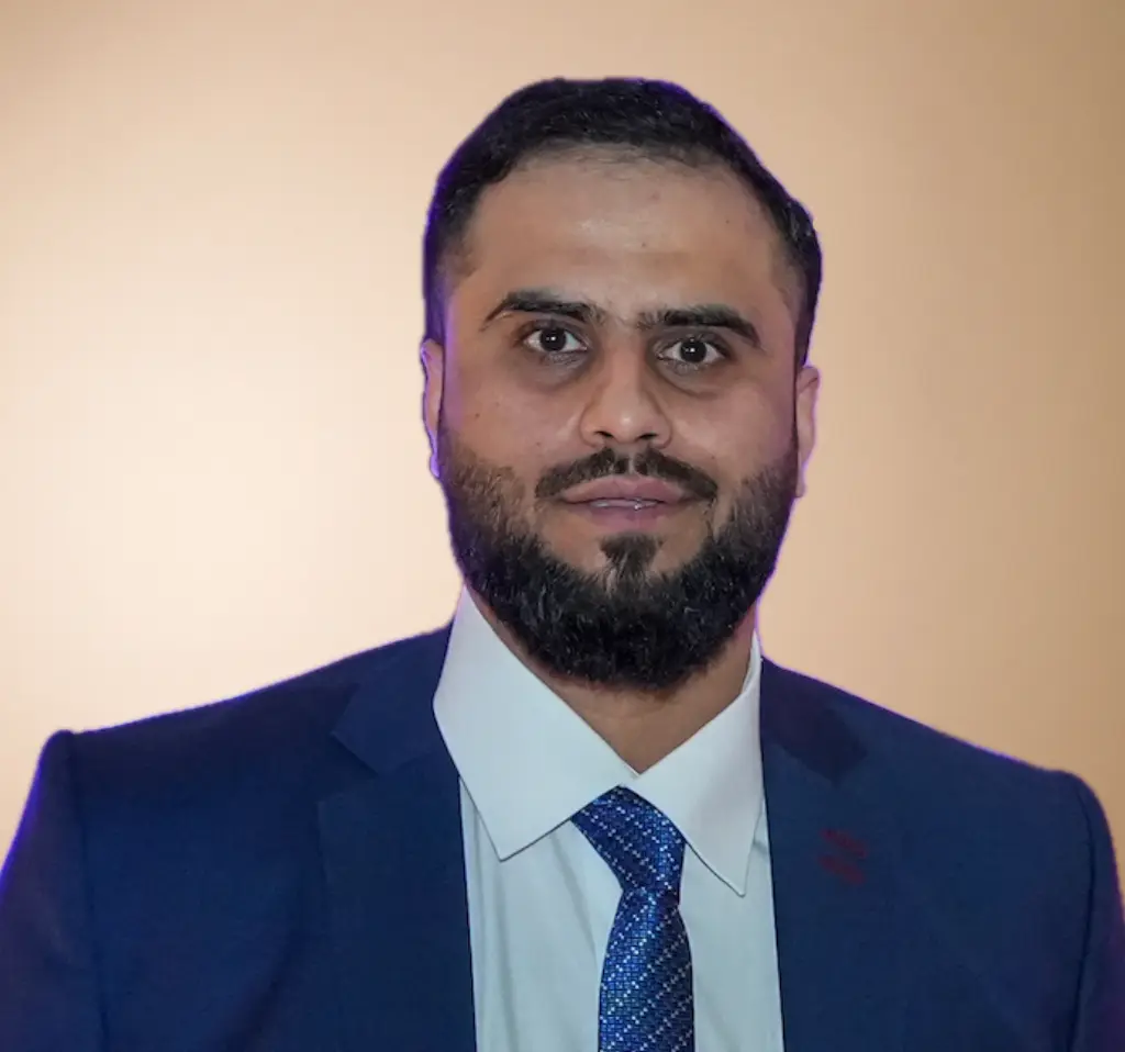 Professionals working together, representing high-performance collaboration to solve customer needs