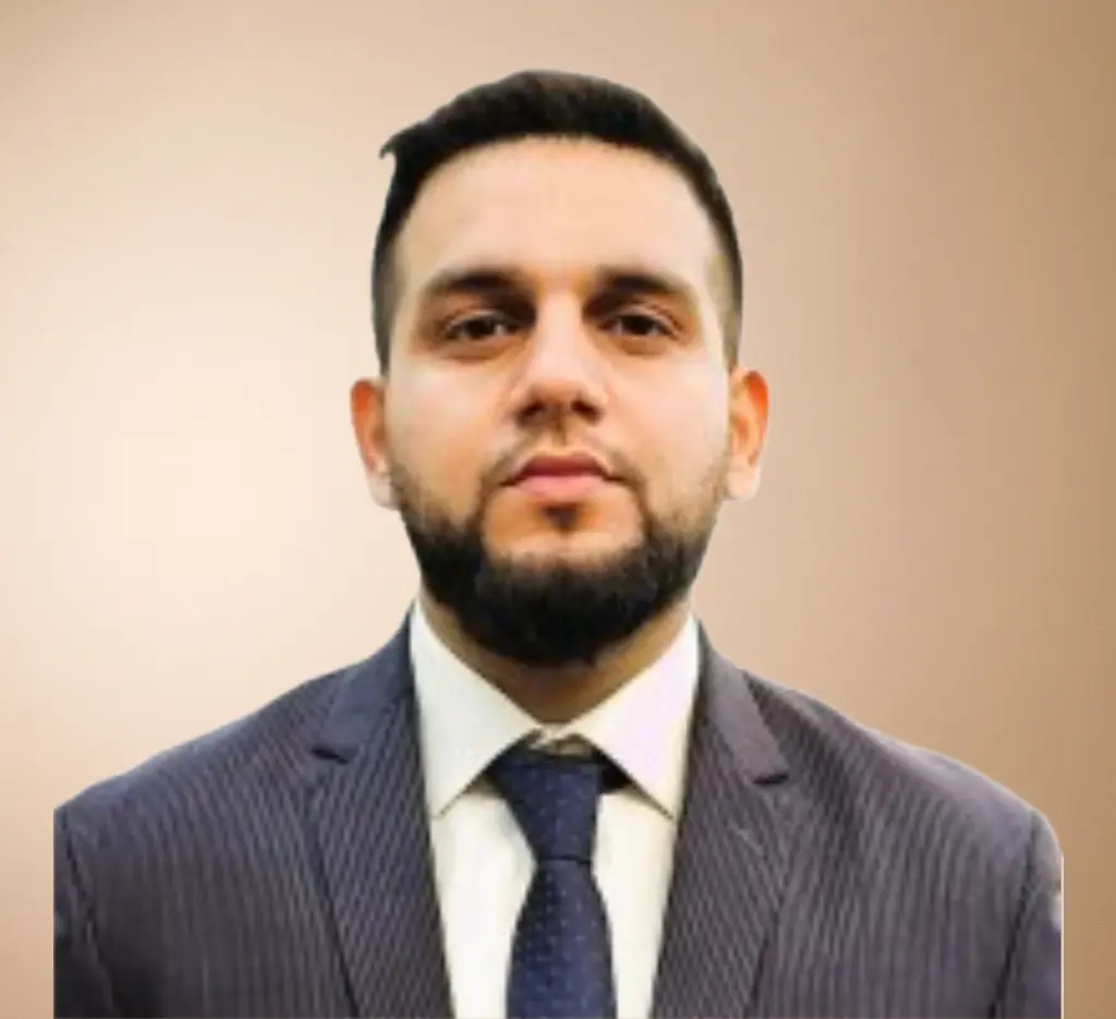 Professionals working together, representing high-performance collaboration to solve customer needs