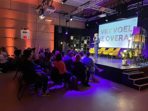 Automated order-to-cash process streamlining media sales operations for VAR