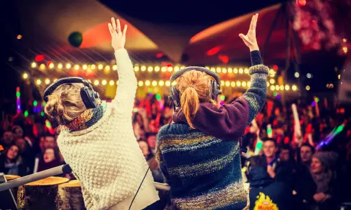 Dynamic contract management for media advertising agreements managed in Odoo at VAR