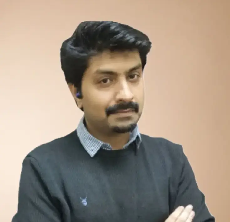 Professionals working together, representing high-performance collaboration to solve customer needs